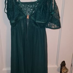 Green Chemise and Matching Panties